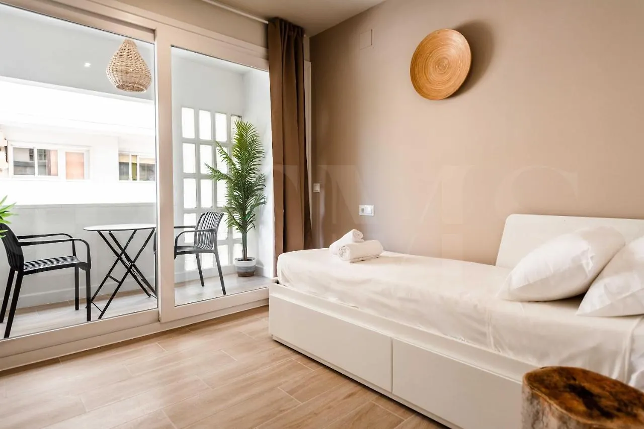 Idyllic And Spacious Apartment With Parking - Center By Rems Malaga 0*,